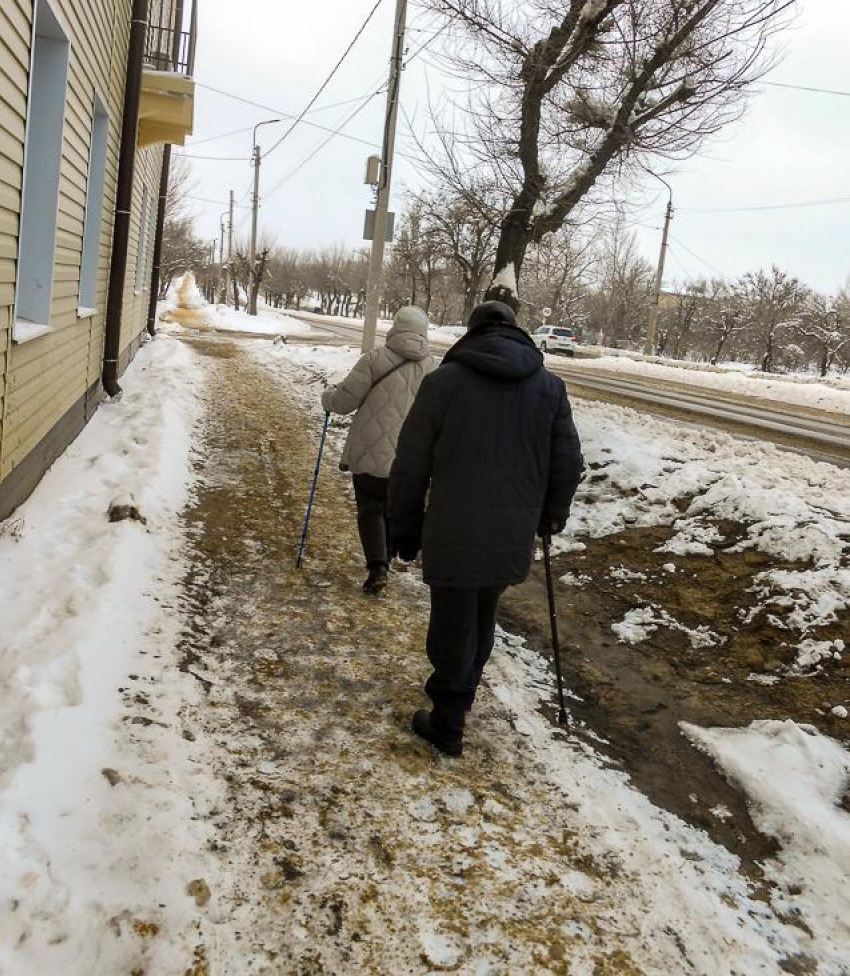 Мощная оттепель растопит или усугубит гололед в Волгоградской области?