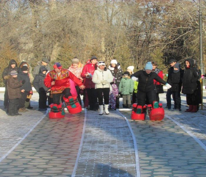 В Камышине прошел городской семейный конкурс «Парад снеговиков»: участие приняли 38 семей