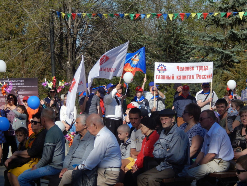 Майские пенсии часть камышан получит на карты досрочно