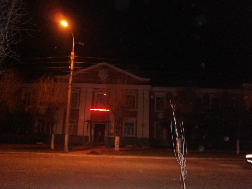 После публикации «Блокнота Камышина»  на улице Октябрьской зажгли фонари