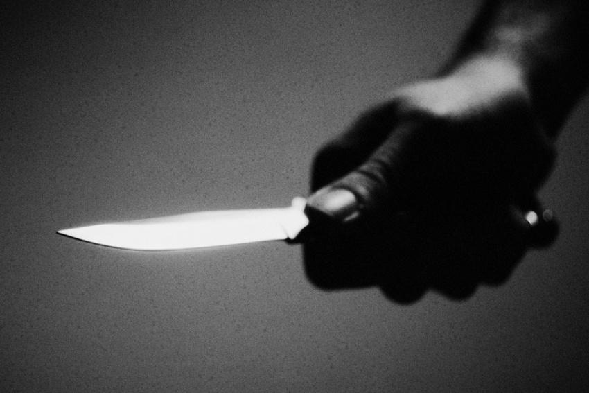 Пьяная обманутая жена бросилась с ножом на мужа в Камышинском районе