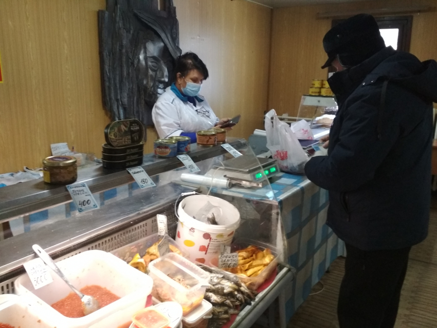 В Камышине в ЦКД «Дружба» на распродажу камчатской красной рыбы пришло посетителей больше, чем на театральную премьеру