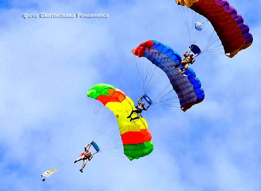 Из программы праздника десантников 25 января исчезло шоу с парашютами