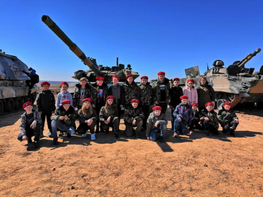 Юные камышане из Антиповки приняли участие в армейских играх «Танковый биатлон"
