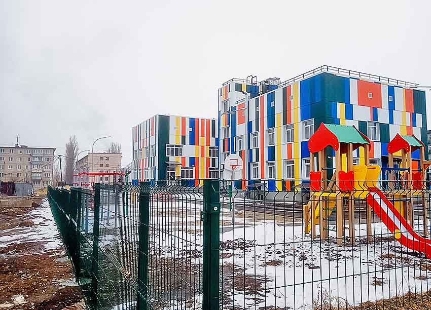 В Камышине слова губернатора «времени оттяжки больше нет»  тонизировали строителей нового детсада, и объект готовят к сдаче на следующей неделе