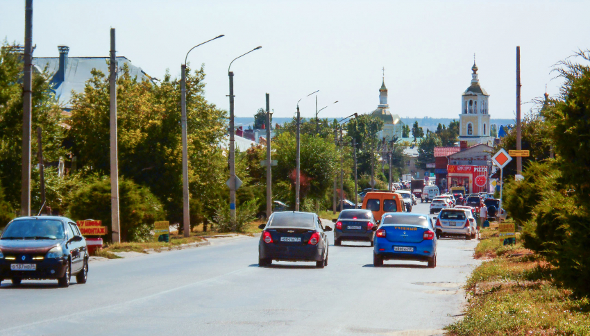 В двух многоэтажках Камышина коммунальщики отключат 27 августа свет, а еще в одной - воду