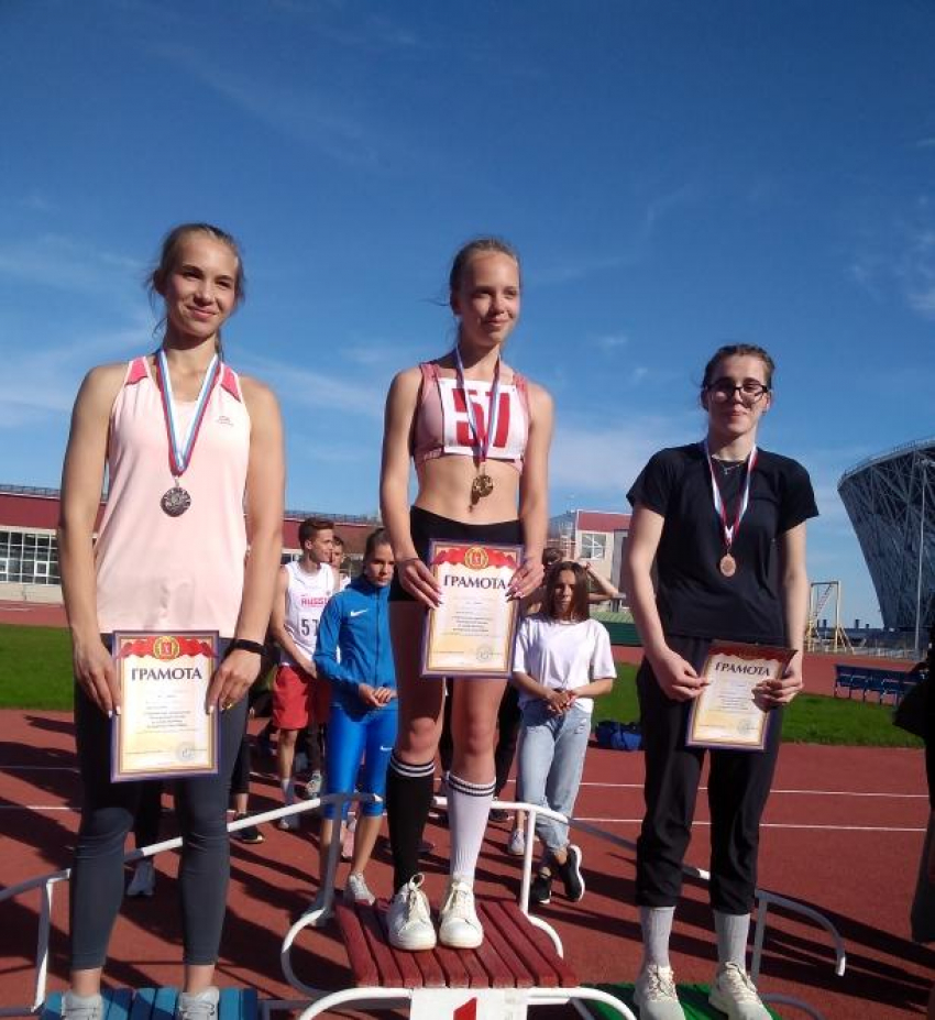 Юные камышинские атлеты «оккупировали» пьедестал юниорского чемпионата в Волгограде