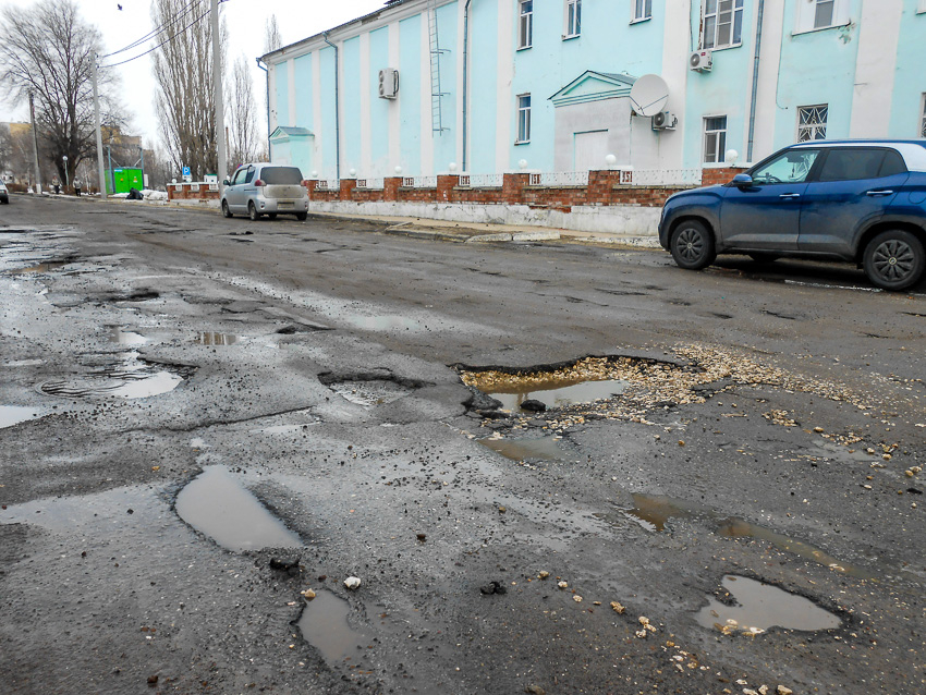 Андрей Бочаров поставил задачи по развитию дорожно-транспортной инфраструктуры в Волгоградской области
