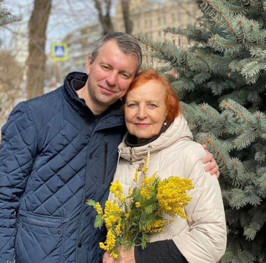 Депутат камышан в Госдуме Алексей Волоцков рассказал, что у него умерла мама