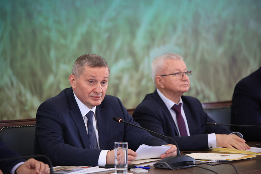 Губернатор Андрей Бочаров рассказал о грандиозных масштабах посевной