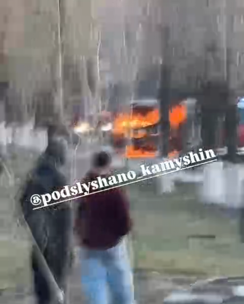 В Камышине загорелся автобус