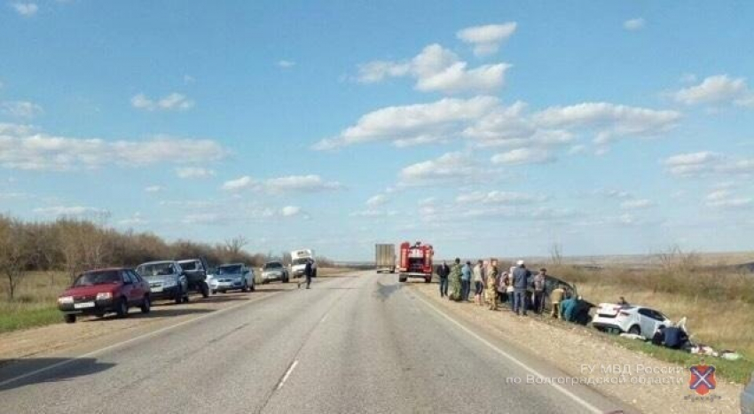 Страшная смертельная авария с двумя погибшими произошла на трассе Камышин - Волгоград