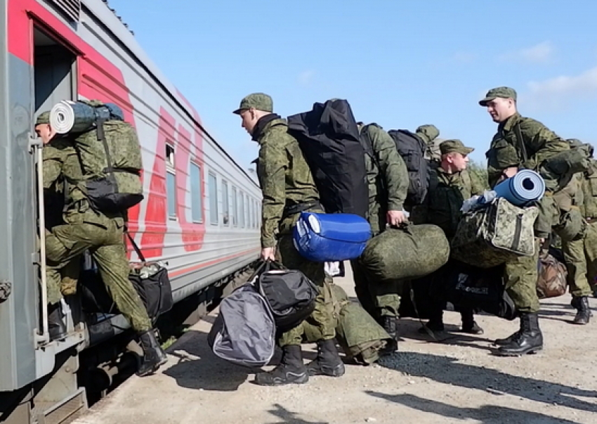 В Волгоградской области еще один эшелон мобилизованных военнослужащих отправился 7 ноября к местам боевого слаживания