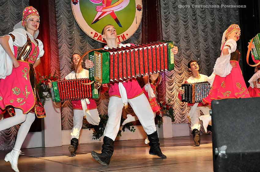 Администрация Камышина зовет горожан взять пригласительные билеты на Рождественский концерт в ДК «Текстильщик"