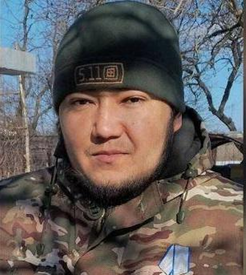 В Заволжье отдали последние почести бойцу штурмового отряда «Бессмертный  Сталинград» Ренату Дуякову с позывным «Панда"