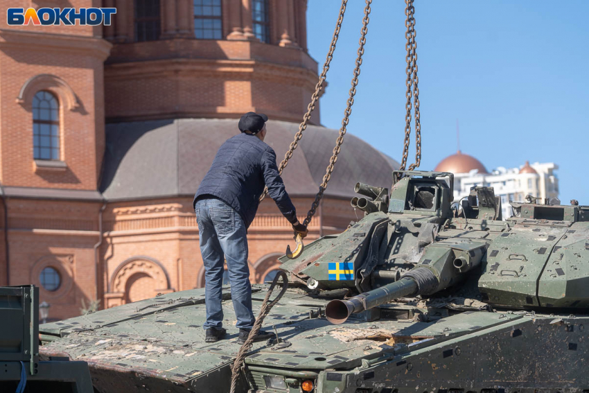 Трофейную технику НАТО с полей СВО привезли в Волгоград, - «Блокнот - Волгограда"