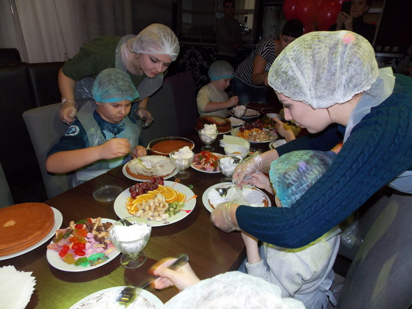 "Блокнот Камышина» организовал маленькое кулинарное шоу с участием юных камышан