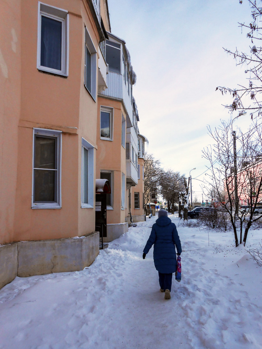 Жителям двух десятков домов Камышина придется посидеть без света 22 января