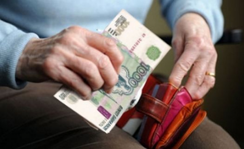 В Камышине мошенники обманули 79-летнего пенсионера 