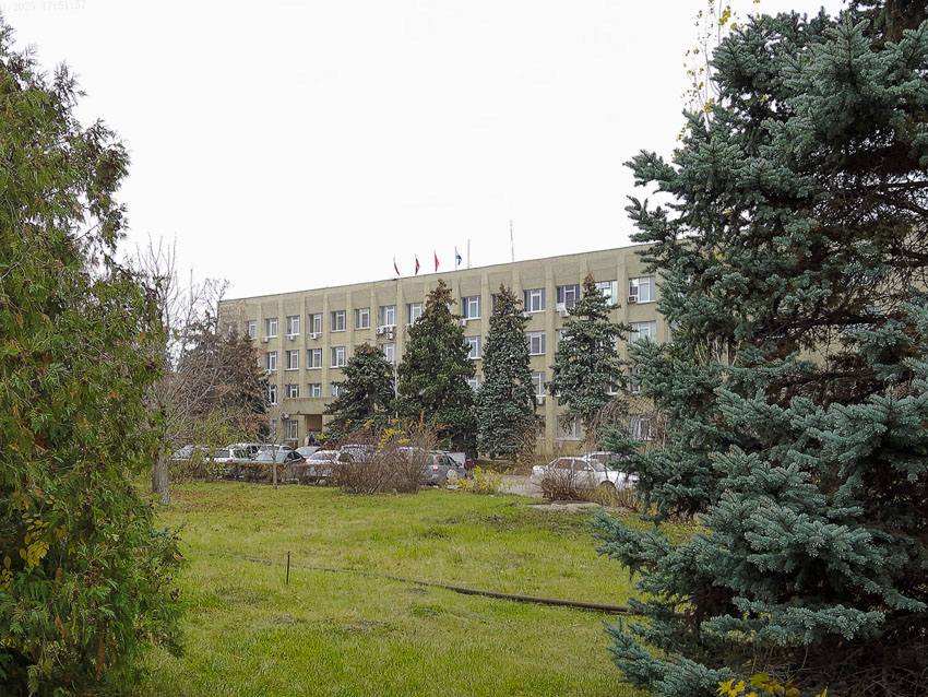 В Камышине чиновникам год «не светит» повышение зарплаты, но они это явно переживут на накопленном «жире"