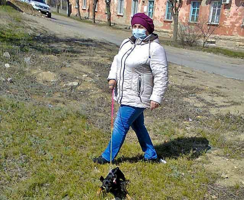 Выходя сегодня из дома, камышане должны не только взять с собой паспорт, но и написать сами себе справку об убытии по образцу (публикуем)