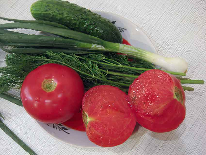 В Камышине продают антиповские помидоры по 150 рублей за килограмм