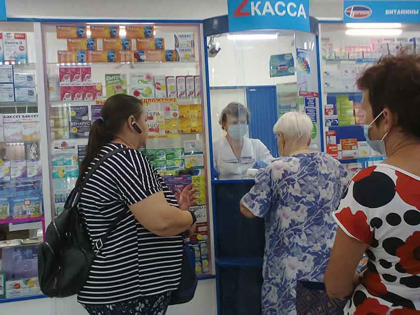 Пациентов ковидных госпиталей просят купить препарат за 50 тысяч рублей