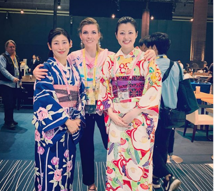 Волжанка Ольга Скабеева назвала японских девушек на саммите достопримечательностью, - «Блокнот Волжского"