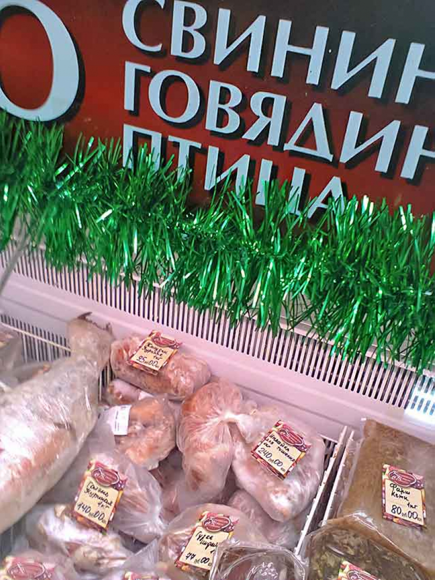 Владимир Путин предложил подумать о введении талонов на еду для бедных