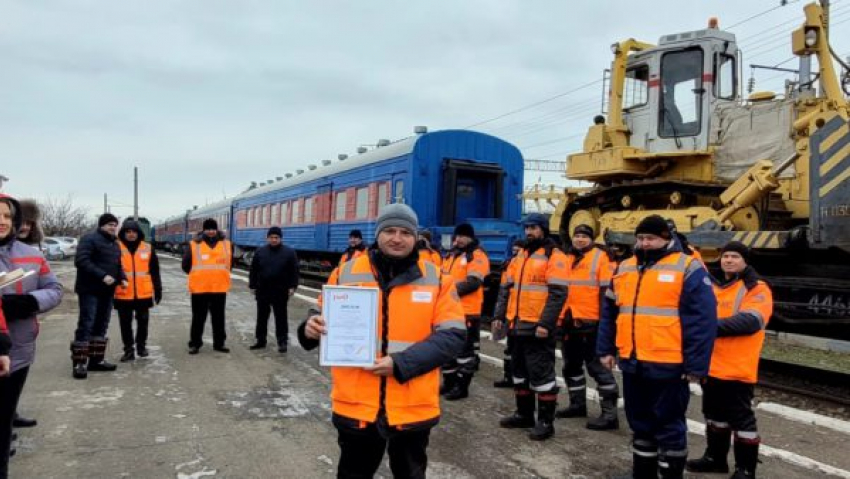 Названы имена лучших железнодорожников в своих профессиях из города Петров Вал Камышинского района