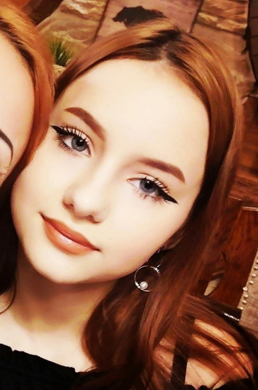 В Волжском пропала без вести 15-летняя красавица, камышан просят помочь в поиске