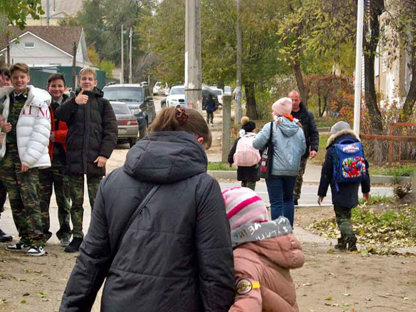 Администрация Камышина объявила, что в городе школьников становится меньше, а детсадовцев с отставанием в развитии - больше 