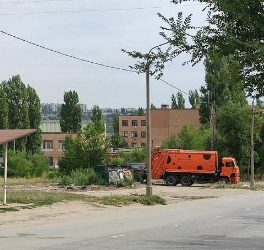 "Я не верю своим глазам: свалку у медколледжа на 3-м городке в Камышине убрали!» - камышанка