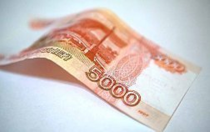 Прокуратура выписала штраф в 5 тысяч рублей дубовской чиновнице за пренебрежение к депутатскому запросу