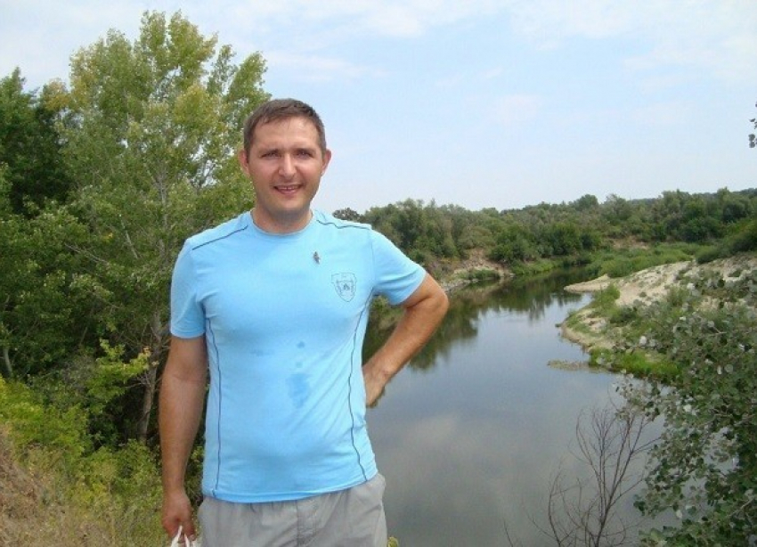 Следователи Камышина склоняются к мысли, что на береговой линии Волги  найдено тело без вести пропавшего камышанина Алексея Удодова