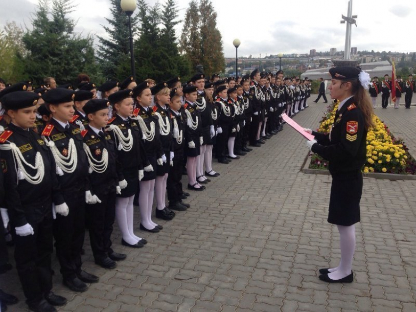 Юные кадеты камышинской школы № 12 торжественно вступили в батальон «Патриот»
