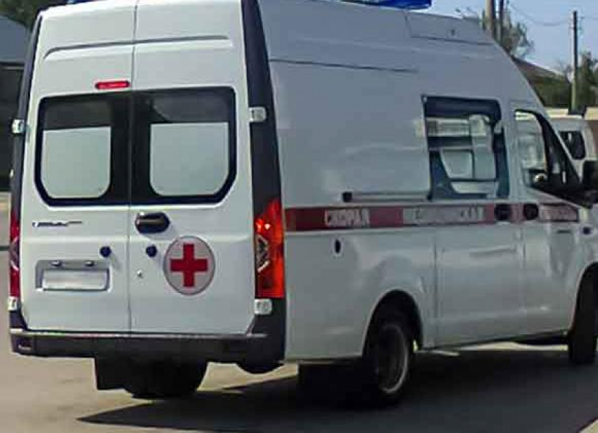 В Камышинском районе молодой водитель вылетел на «встречку» - из-за удара погиб 20-летний пассажир
