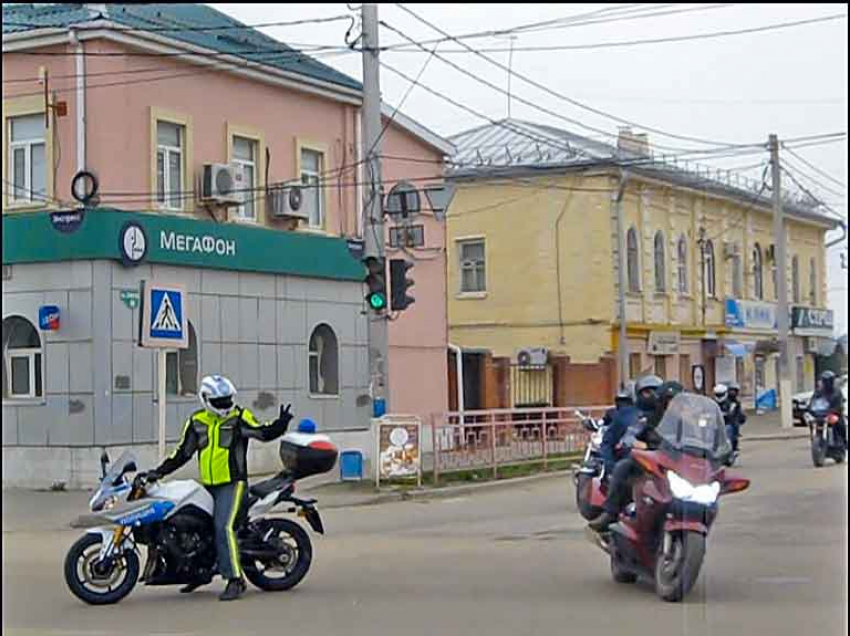 "Мотоциклист должен быть заметным и знать: автомобилист может быть не готов к его появлению", - в Камышине прошел выезд байкеров (ВИДЕО)