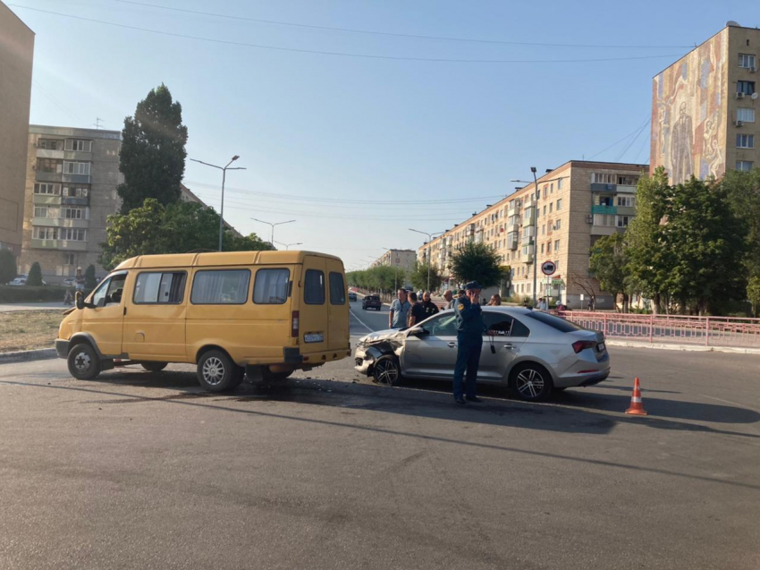 Камышане сняли на видео аварию на перекрестке Некрасова и Ленина с участием «Газели» (ВИДЕО)
