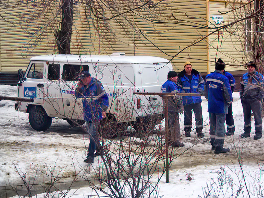 В Камышине на улице Титова половину многоквартирного дома коммунальщики отключили от «голубого топлива"