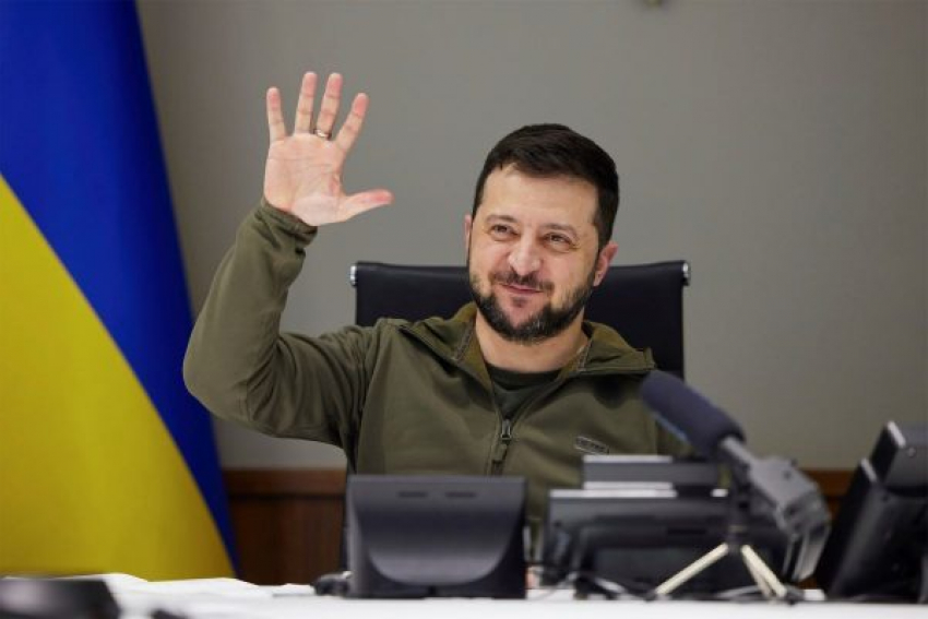 «Почему мосты не разрушили, почему нет удара по Банковой, почему нет физического уничтожения руководства Украины?»: вице-спикер ГД Толстой