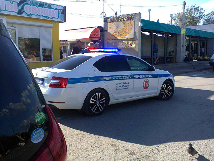 В Камышинском районе полицейские «остудили пыл» охотника за картами пенсионеров