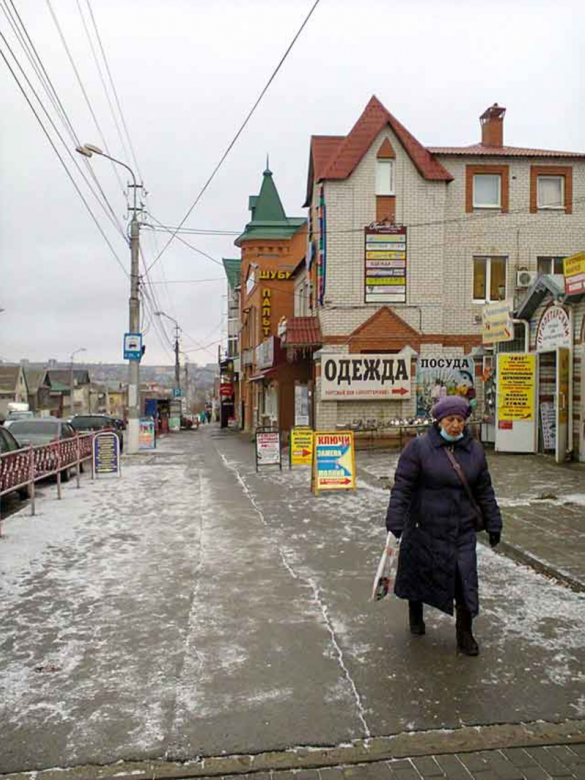 "Господа, вы песок для красоты насыпали или для борьбы с гололедом?» - камышанка