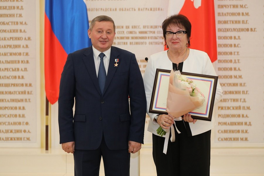 Главный защитник тех, кто очень нуждается в этой защите в Камышине, - Елена Кондраева награждена грамотой президента