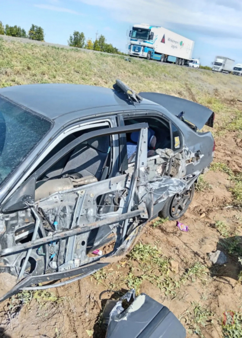 На трассе между Волгоградом и Камышином пострадали двое пассажиров, в том числе 3-летний мальчик
