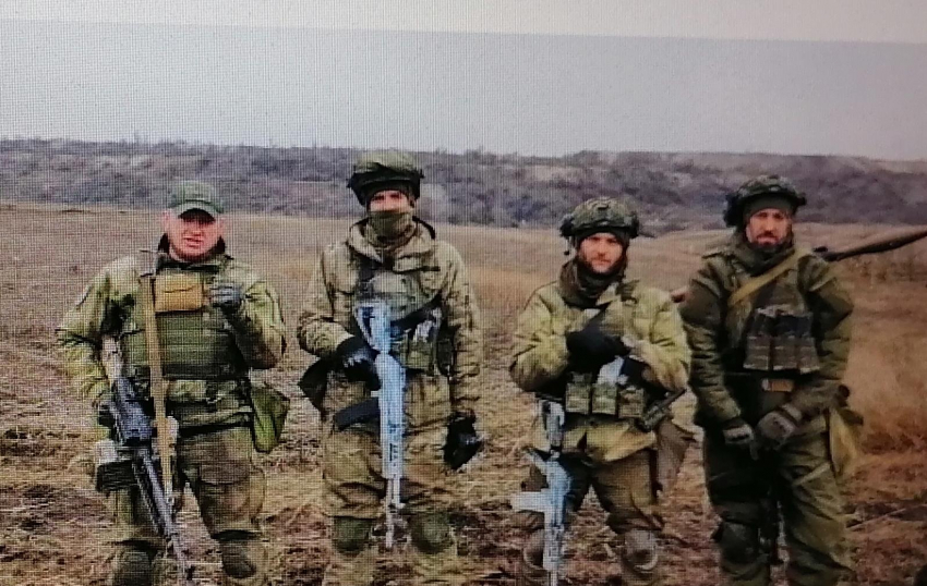 Бойцы 33-го камышинского мотострелкового полка троекратным «Ура!» поздравили камышанок с 8 марта с фронта (ВИДЕО)