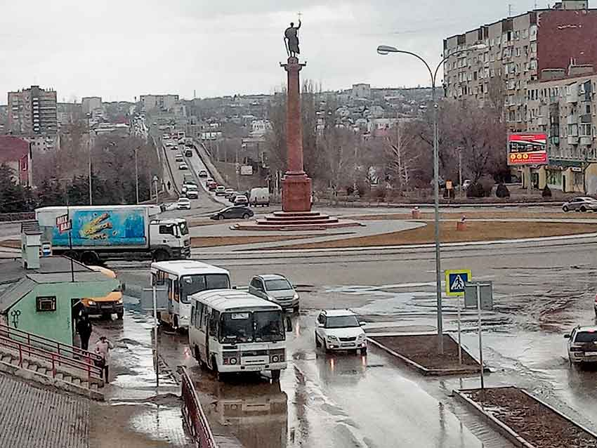 Администрация Камышина сообщила, что перекрыта улица Петровская