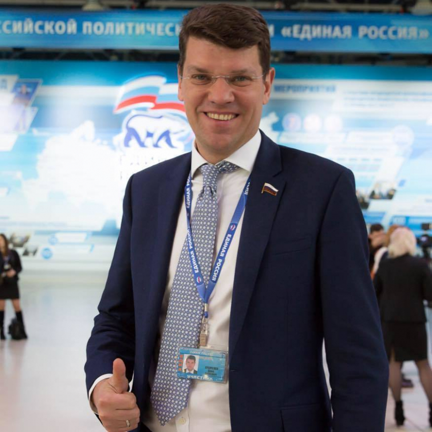 Волгоградские СМИ сегодня не только «отправили» губернатора Андрея Бочарова в отставку, но и «представили» его преемника