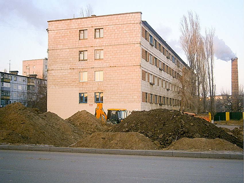 Напротив строящегося в Камышине детского сада среди зимы начались масштабные «раскопки"? - камышанин