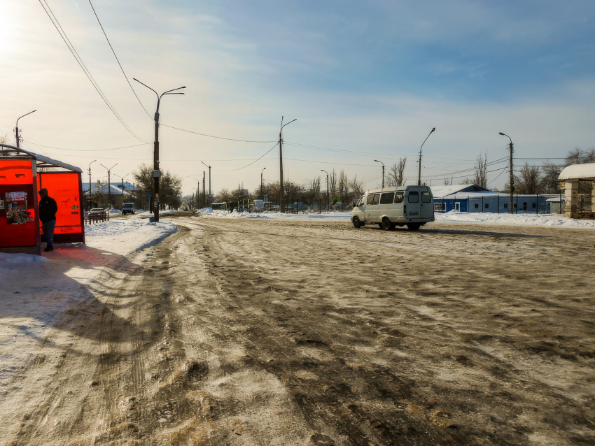 МЧС экстренно предупредило жителей Волгоградской области о двухдневном гололеде и сильном ветре 